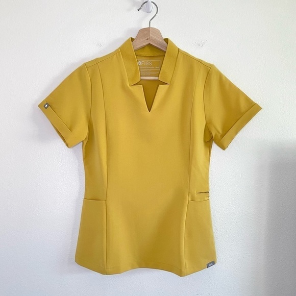 NWT Figs Limited Edition Inala Slim Notch Collar Scrub Top Gold XXS - Picture 6 of 16